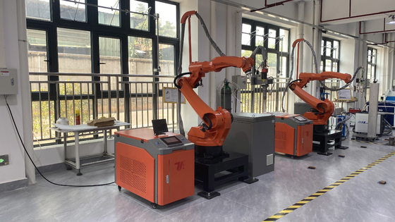 6 Eksenli Robot Kollu Özelleştirilmiş Otomatik Fiber Lazer kaynak makinesi CE Sertifikasyonu