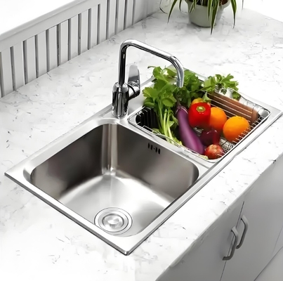 Özelleştirilmiş 1500W Otomatik Lazer Kaynak Makinesi, Lavabo Kelepçesi Kaynağı