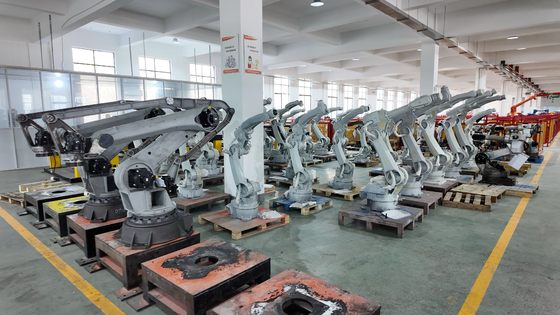6 Eksenli Robot Kolu Otomatik Fiber 3D Lazer Kesme Makinesi Paslanmaz Çelik Lamba Çubuğu Otomobil Yaprak Metal