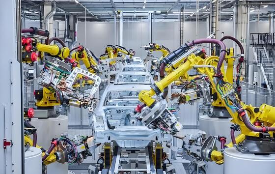 Kalın Levha Çelik Kesimi ve Endüstriyel Metal İmalatı için 6kW Fiber Lazer Kaynağına Sahip Ağır Hizmet FANUC Lazer Kesim Robotu
