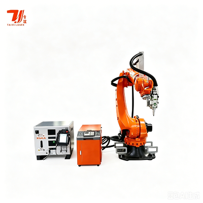 KUKA KR35 6 Eksenli Robotik Lazer kaynak makinesi Otomobil gövde ve metal imalatı için 4000W IPG Fiber Lazer Kaynağı